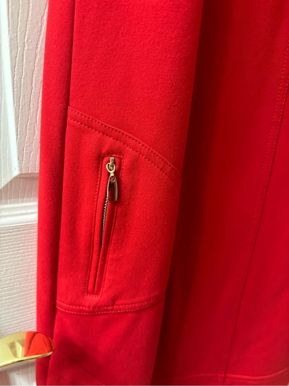 Laundry By Shelli Segal Vibrant Red Sleeveless Shift Dress